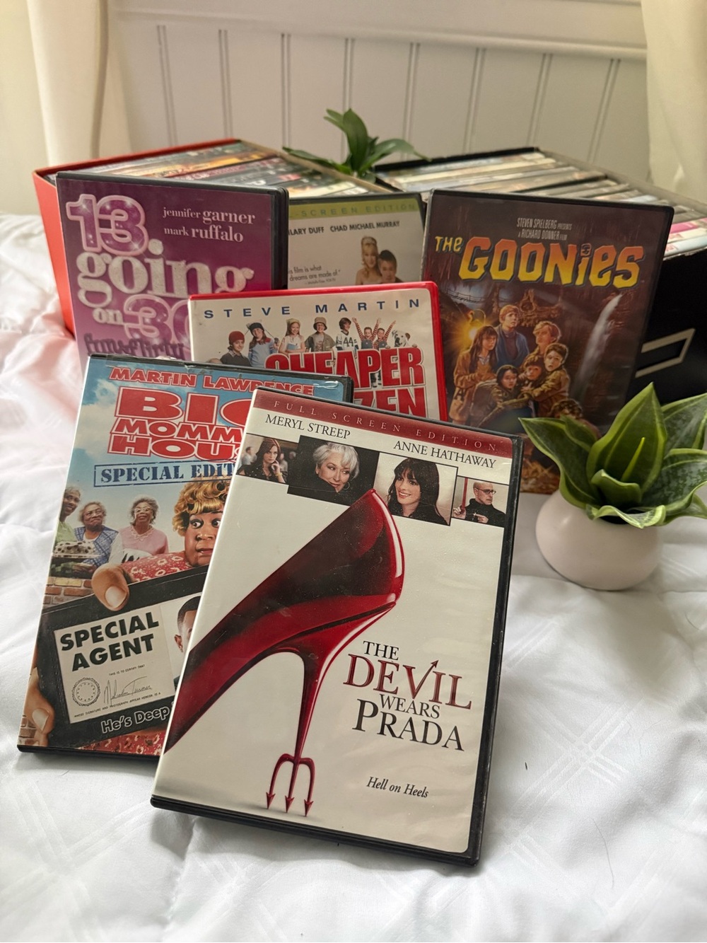 The Devil Wears Prada DVD - White and Red Cover